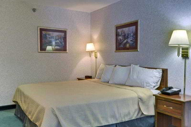 Best Western Plaza Hotel Saugatuck Exteriör bild